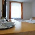 Guest house Na Ostrove 3*