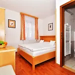 Na Ostrove 3*