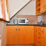 Na Ostrove 3*