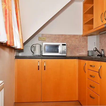 Na Ostrove 3*